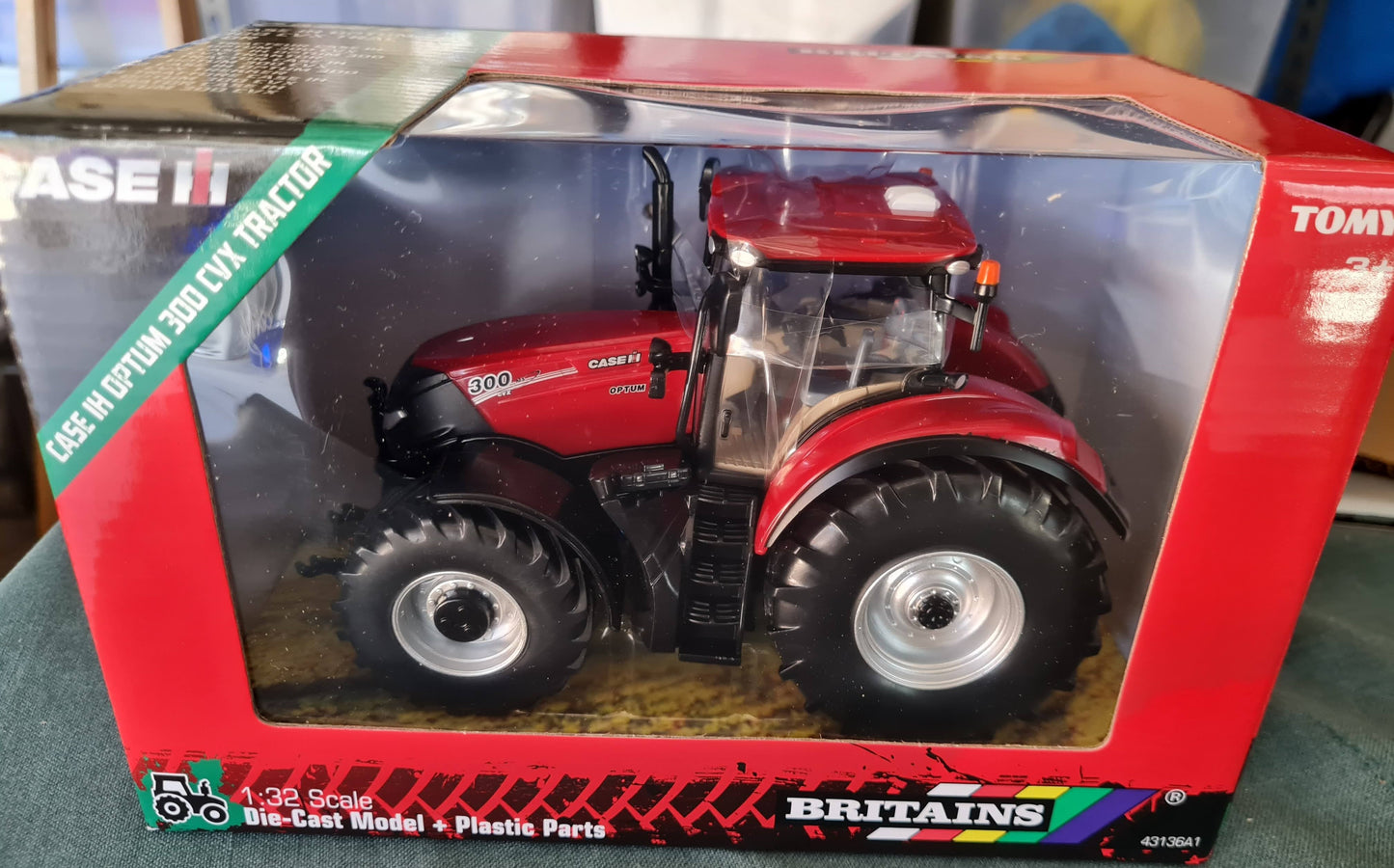 Case/IH Optum 300 CVX Tractor - 1/32