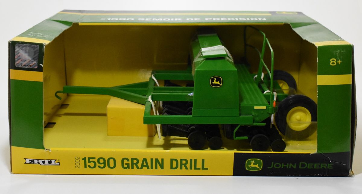 John Deere 1590 No Till Grain Drill - 1/16 scale