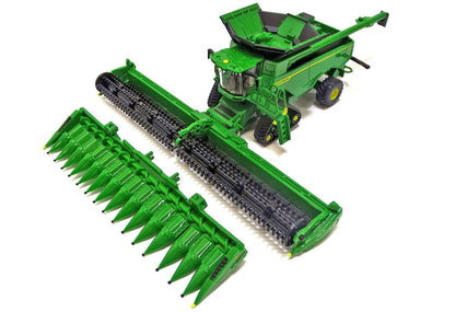 John Deere X9 1100 Header on tracks with two fronts